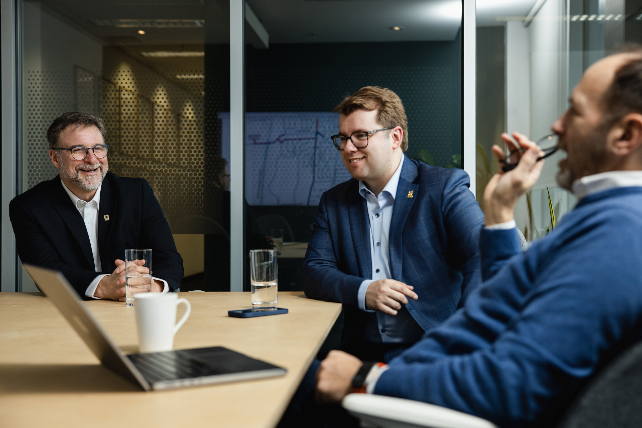 Serge Bonin en compagnie de son équipe.
